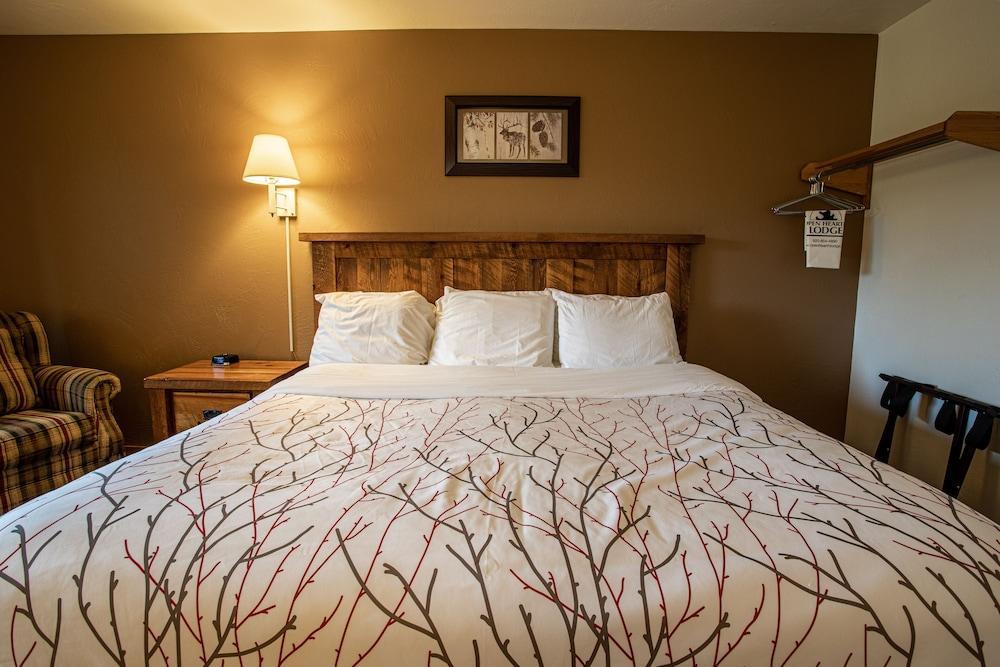 Open Hearth Lodge photo 78