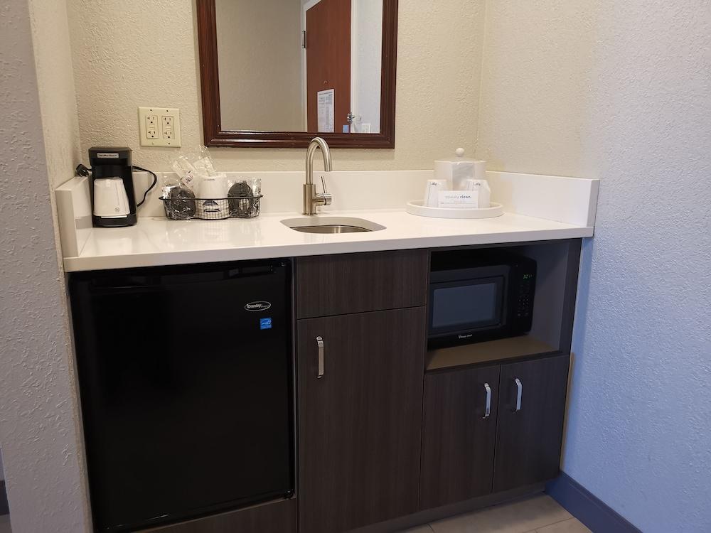 Hampton Inn & Suites Colorado Springs/Air Force Academy photo 27