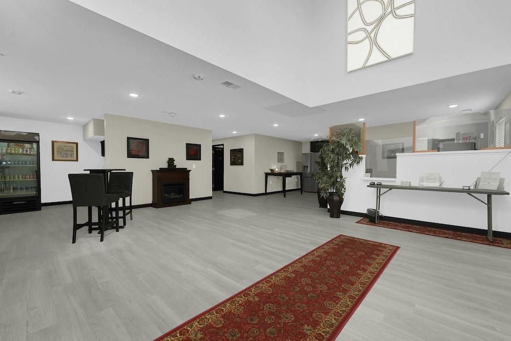 Holmes Suites Inn Columbus Pataskala - I-70 East photo 11
