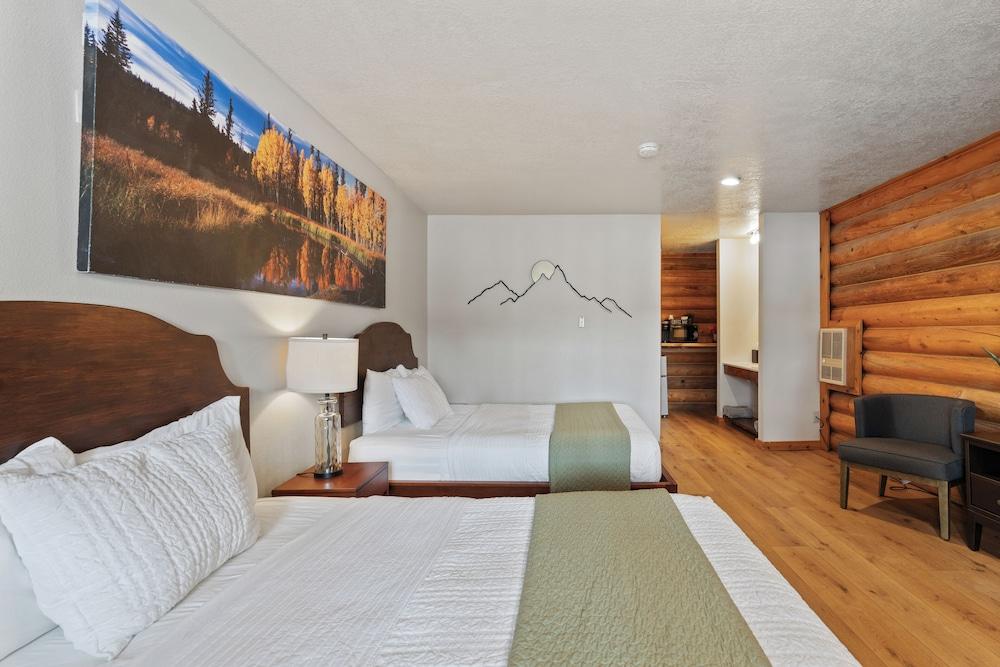 Duck Creek Village Inn photo 13