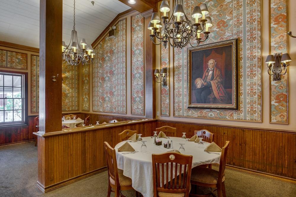 Y O Ranch Hotel photo 32