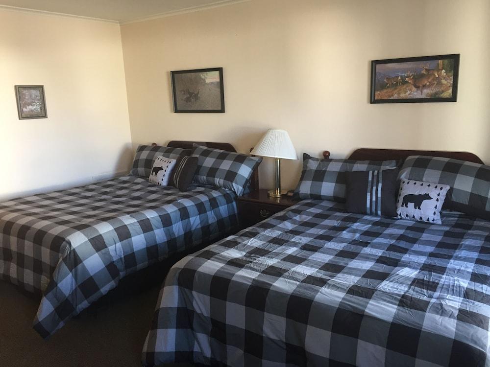 Mansion House Motel photo 10