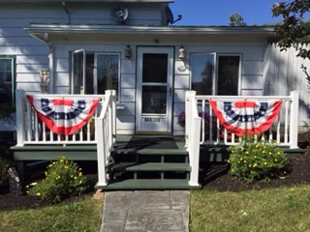 Rock Ledge Motel — hotel in Alexandria Bay