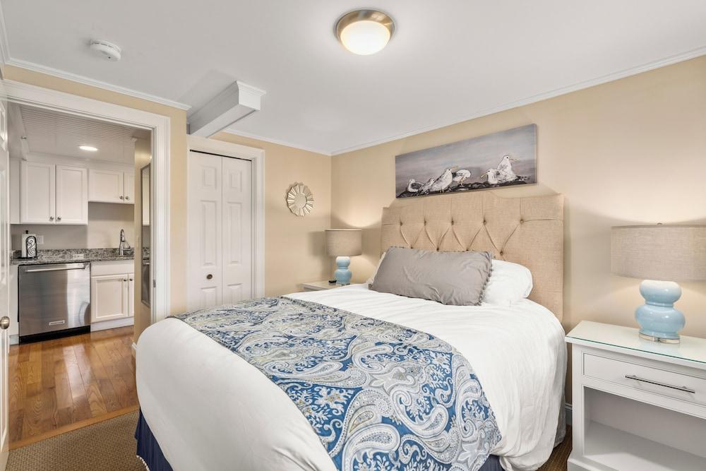 Guest House Suites photo 20