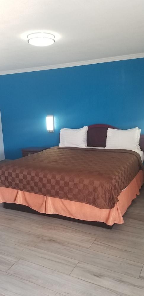 Carrizo Executive Inn photo 3