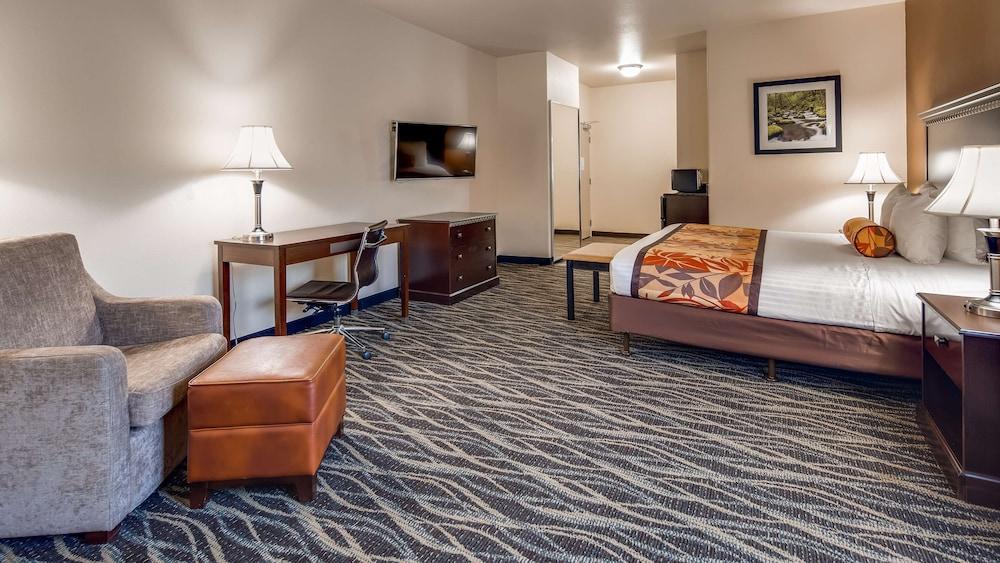 Best Western Plus Battle Ground Inn & Suites photo 17