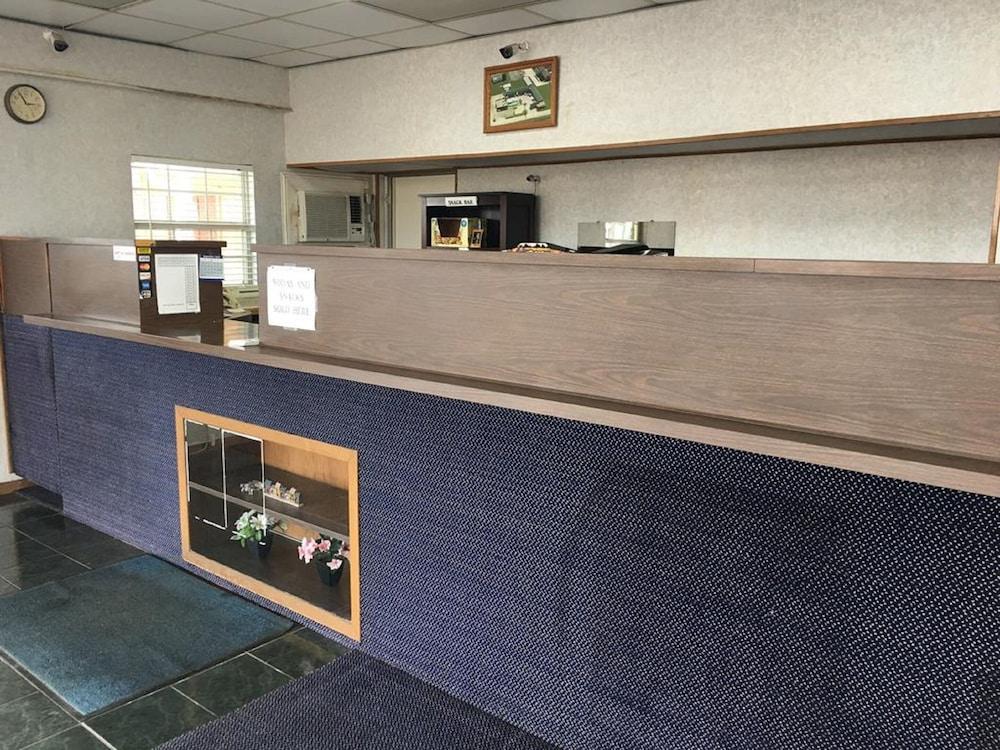 Thunderbird Motel Hillsboro photo 31