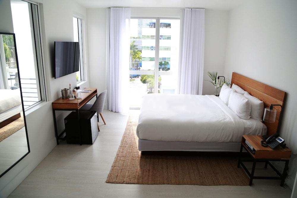 The Meridian Miami Beach photo 7