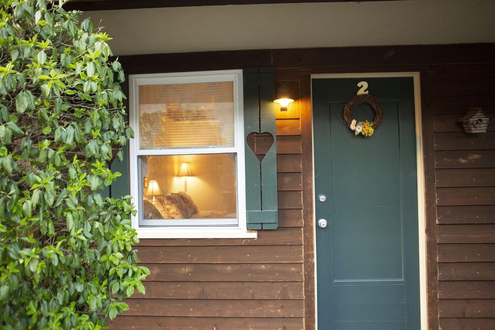 The Chimney Rock Inn & Cottages photo 54