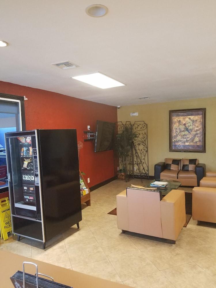 Budget Inn photo 22