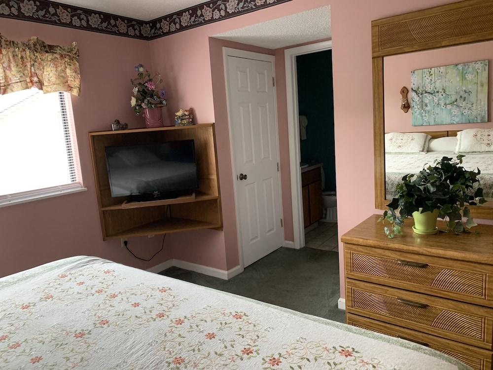 Laurel Inn Condominium photo 13
