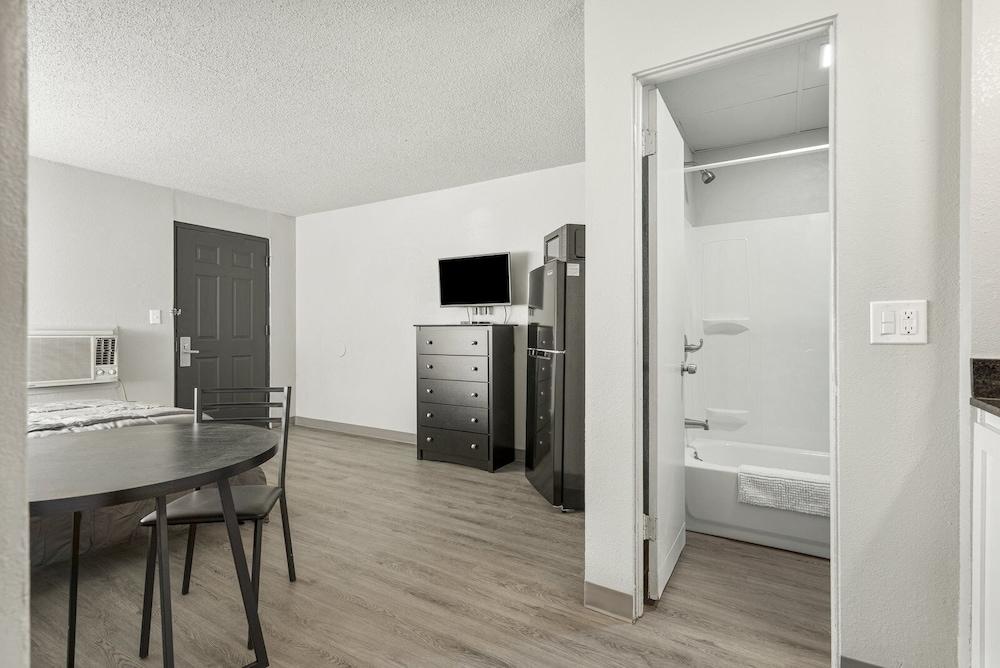 LTA Suites Brookside photo 19