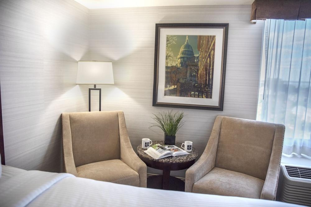 The Madison Concourse Hotel and Governor's Club photo 13