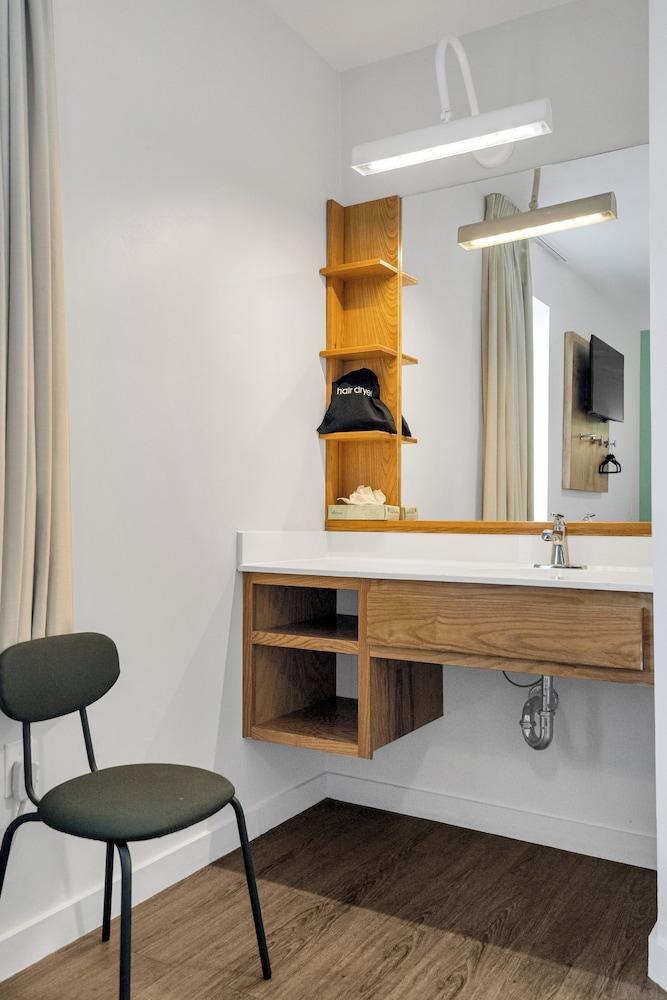 The Quisby Hotel photo 61
