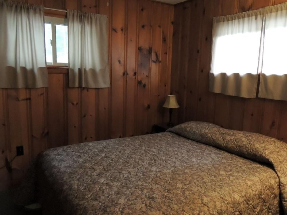 Lake George Diamond Cove photo 10