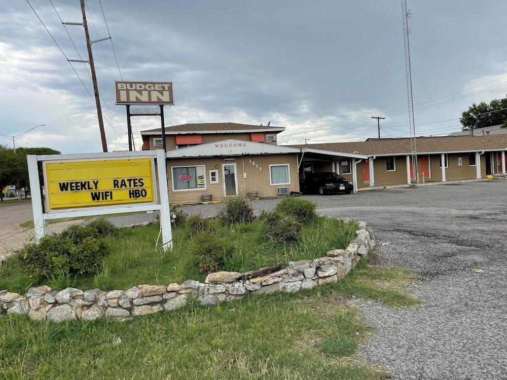 Budget Inn photo 1