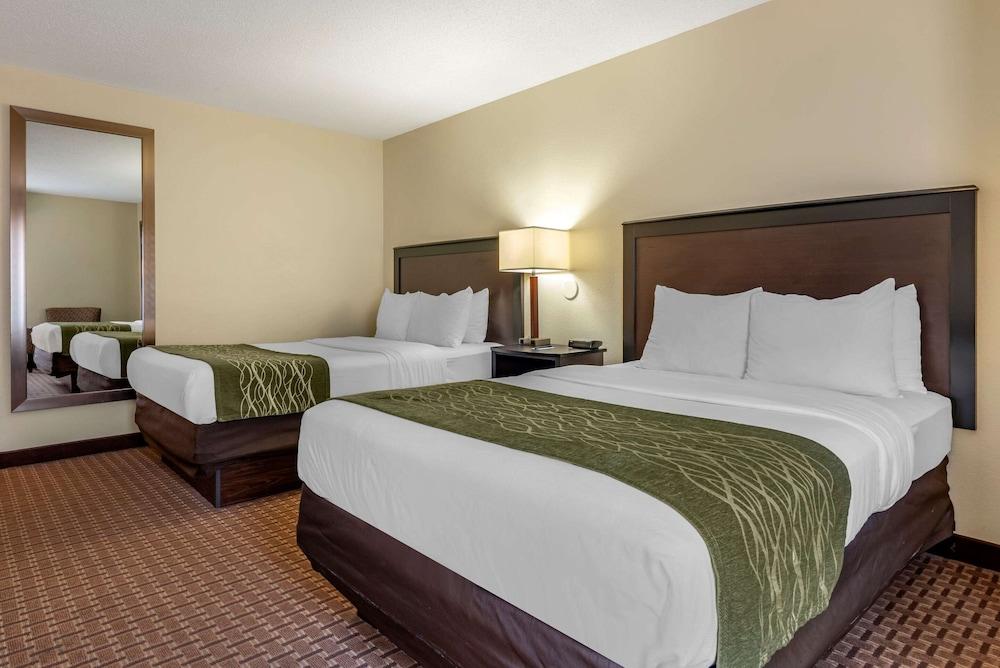 Comfort Inn & Suites Warsaw near US-30 photo 17