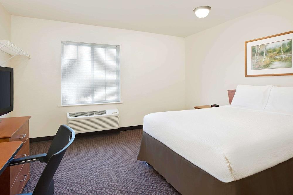 WoodSpring Suites Fort Worth Forest Hill photo 7