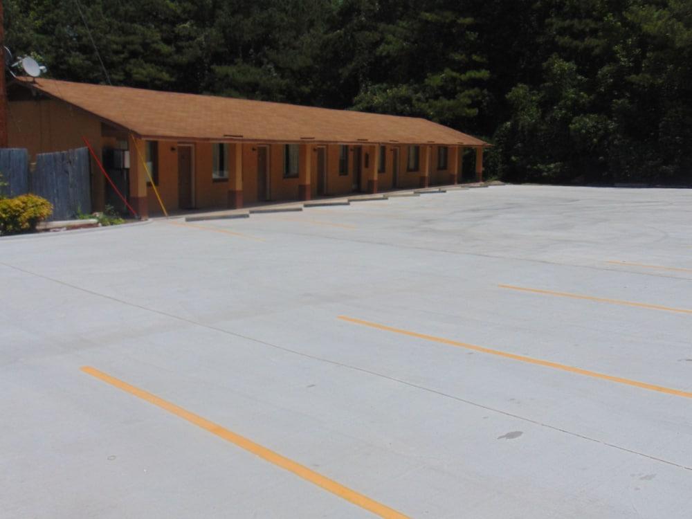 Westbrook Motel photo 37