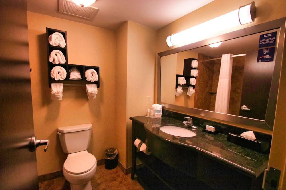 Hampton Inn & Suites Jacksonville - Beach Blvd/Mayo Clinic photo 15
