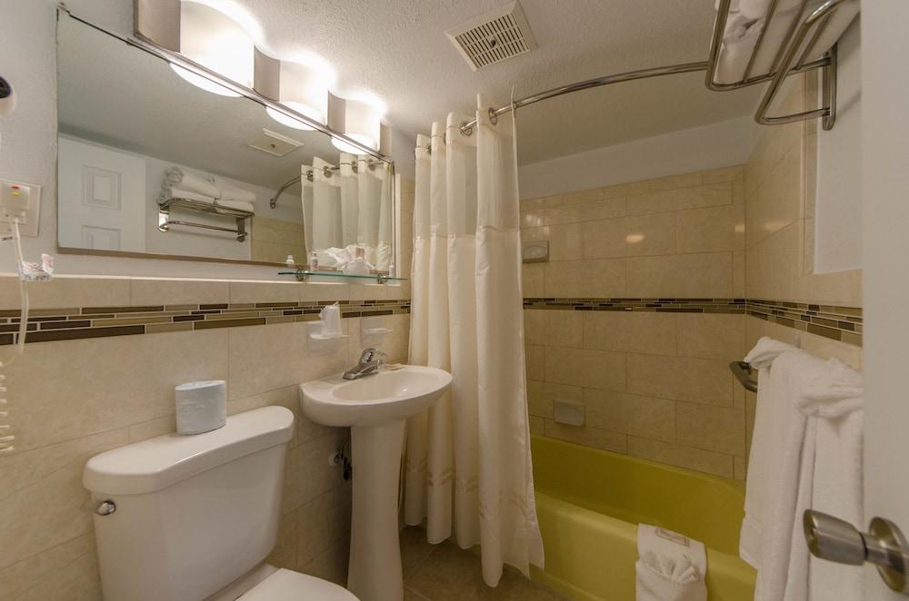Attache Motel photo 9