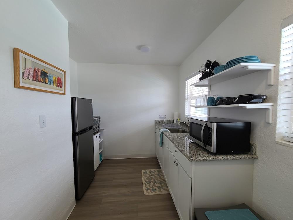 Sun Island Motel photo 48