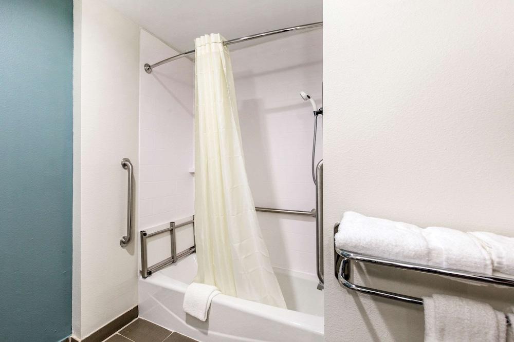 Sleep Inn & Suites Bryan - College Station photo 12