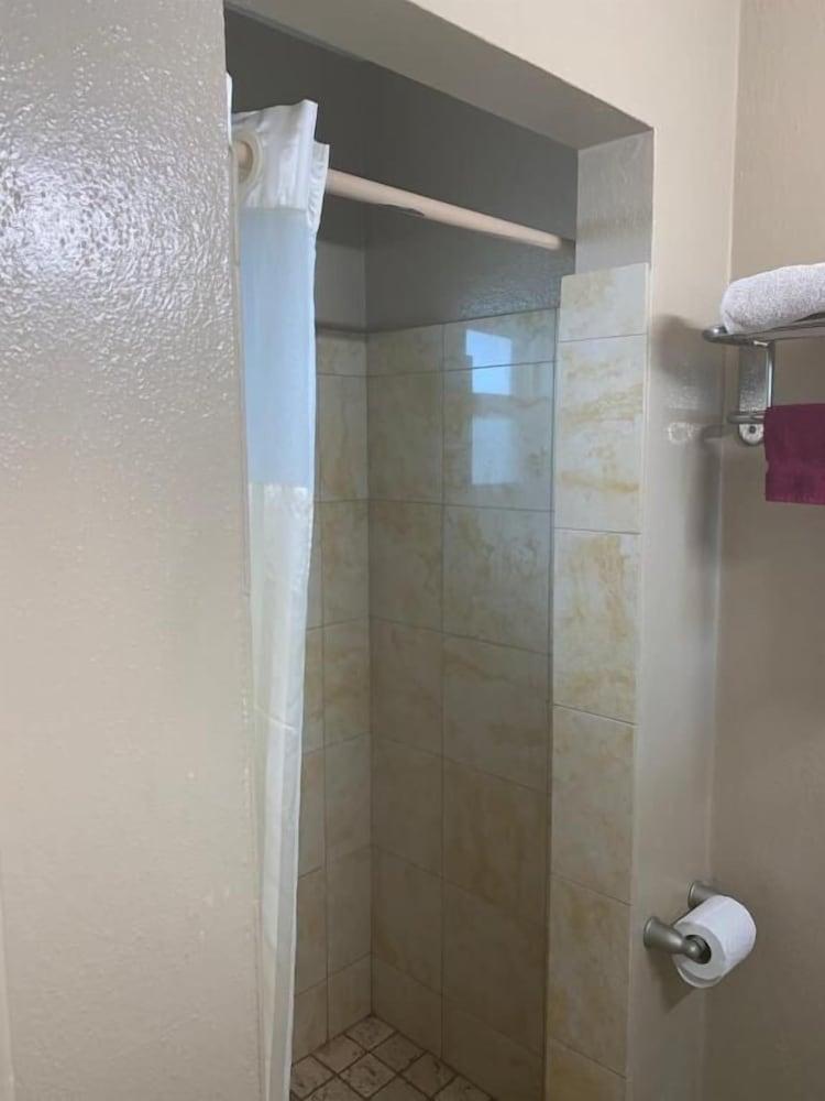 Prince of Wales Motel photo 9