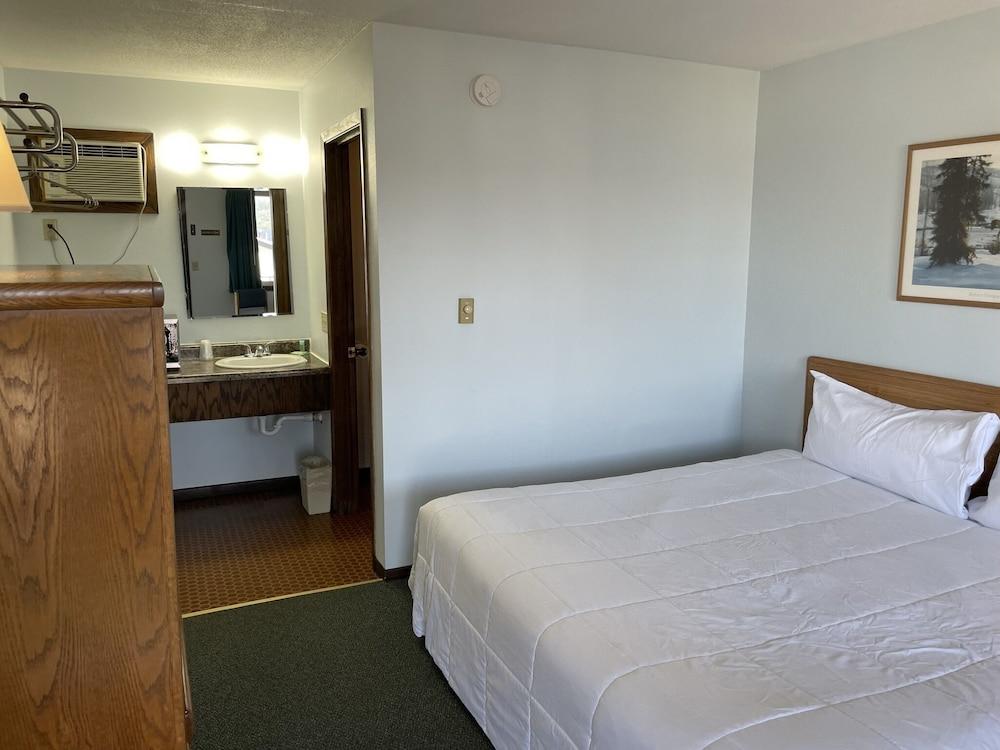 Sunset Motel photo 42