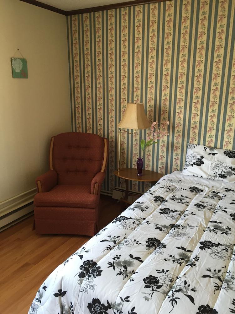 AmerItal International Suites photo 2