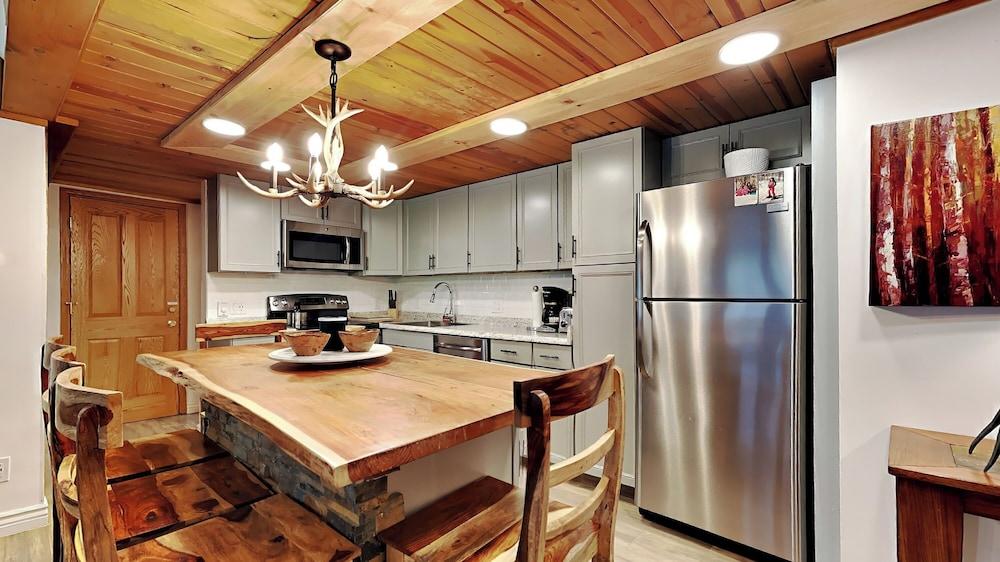 The Timberline Condominiums photo 24