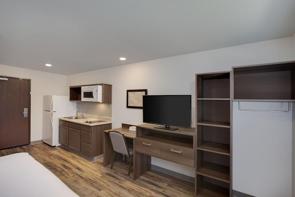 WoodSpring Suites San Antonio Stone Oak photo 18