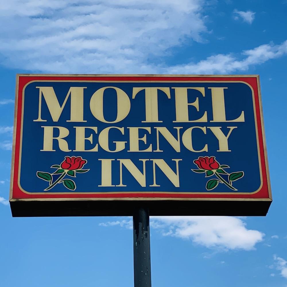 Regency Inn photo 13