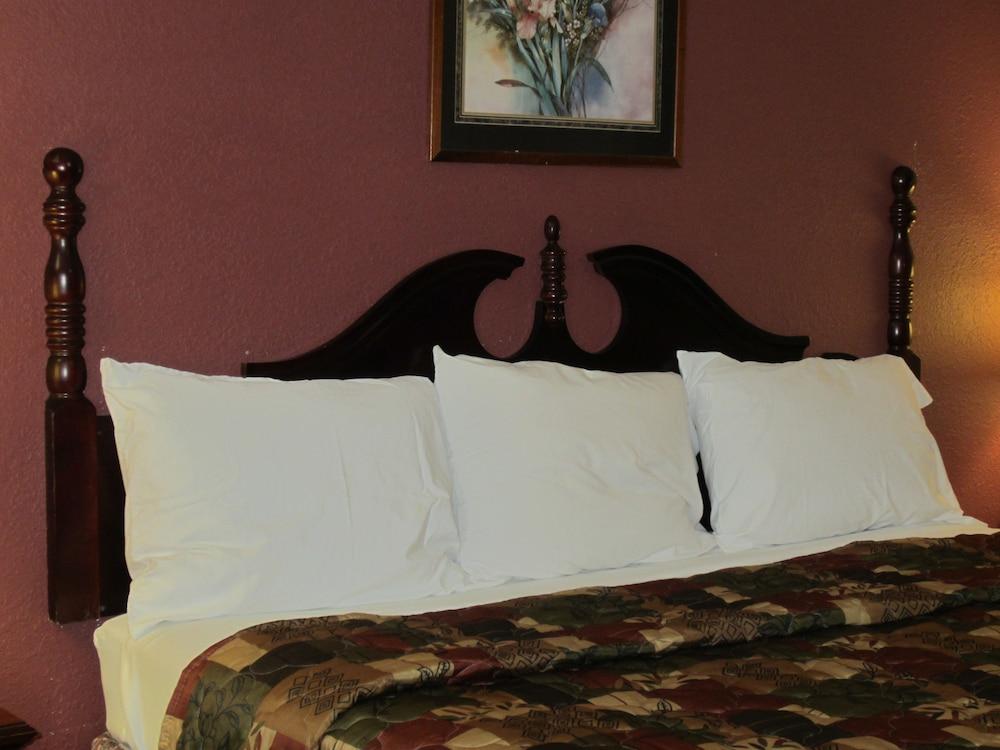 First Western Inn photo 42