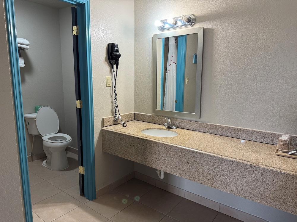 Executive Inn Crystal City photo 11