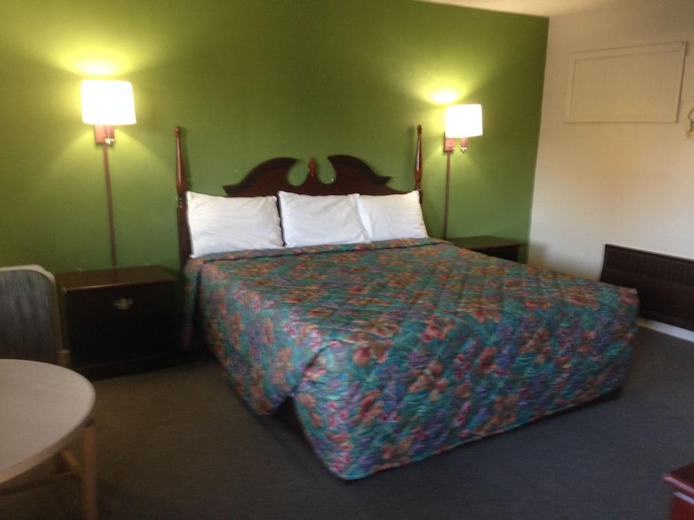 Gas Lite Motel photo 49