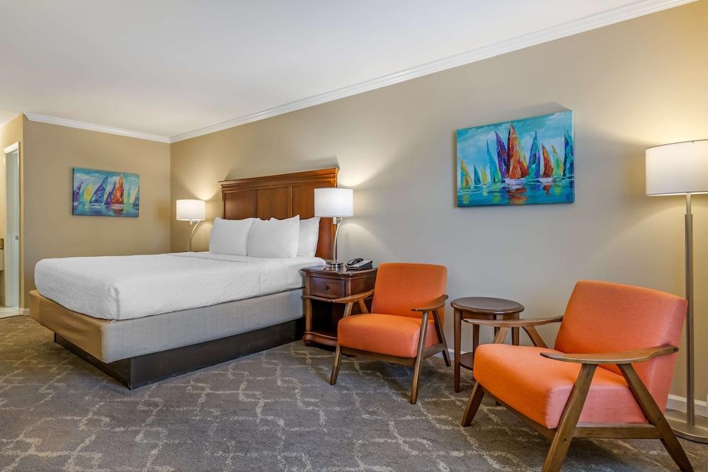 Best Western Plus Santee Inn photo 11