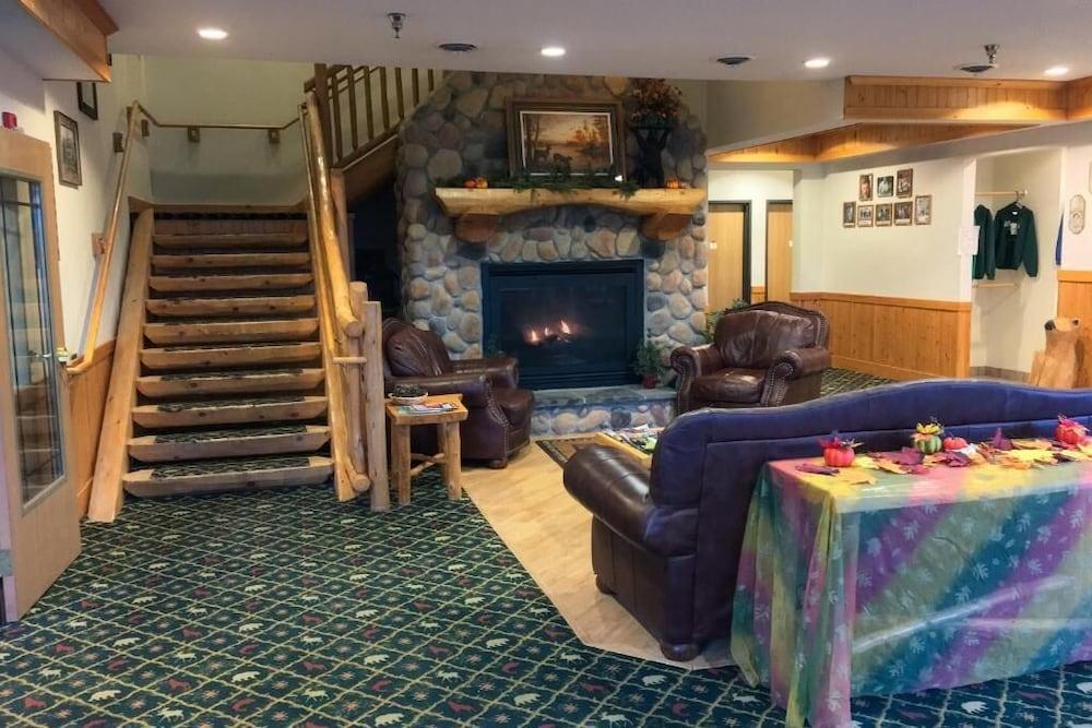 White Oak Inn & Suites photo 20