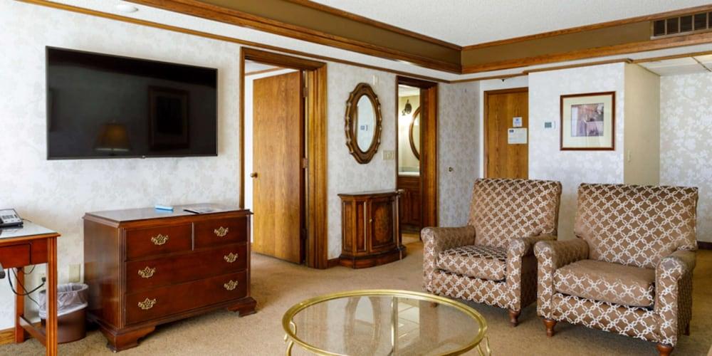 Maverick Hotel and Casino by Red Lion Hotels photo 13