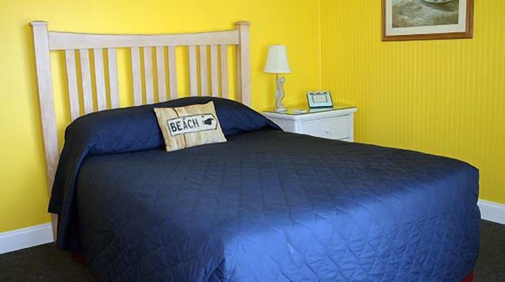 Barefoot Bay Resort & Marina photo 4