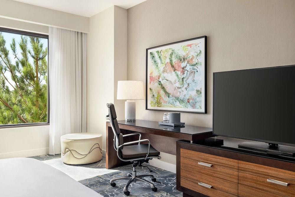 The Woodlands Resort, Curio Collection by Hilton photo 9