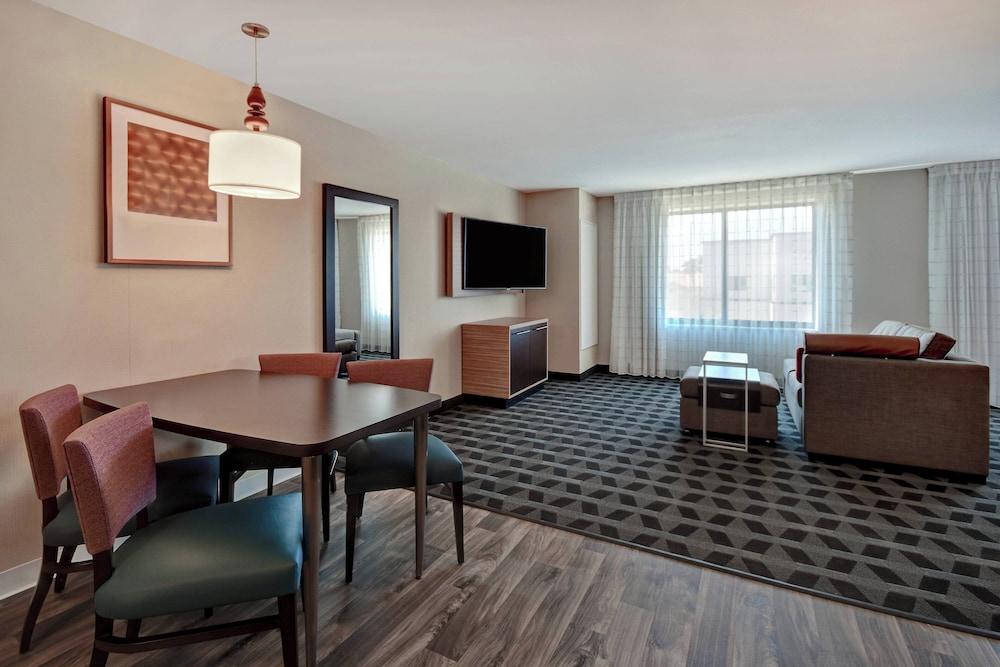 TownePlace Suites by Marriott Las Vegas Airport South photo 16