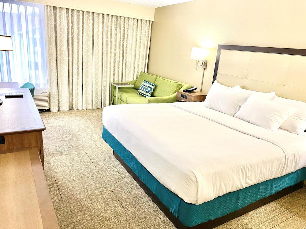 Comfort Inn Darien - North Brunswick photo 20