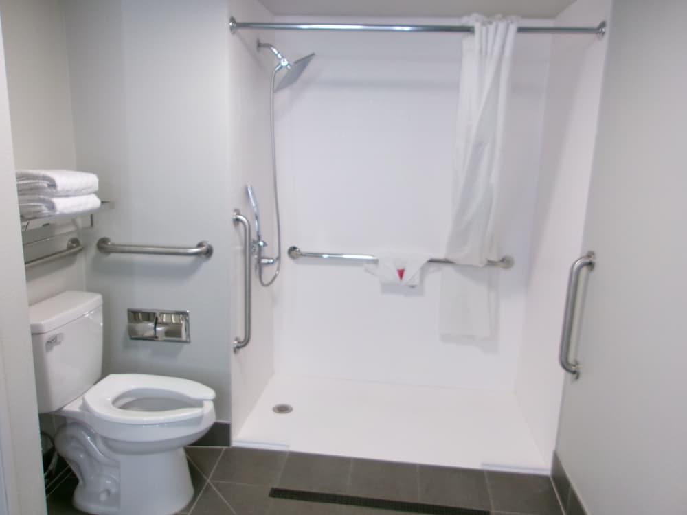 SureStay Hotel by Best Western Phoenix Airport photo 30