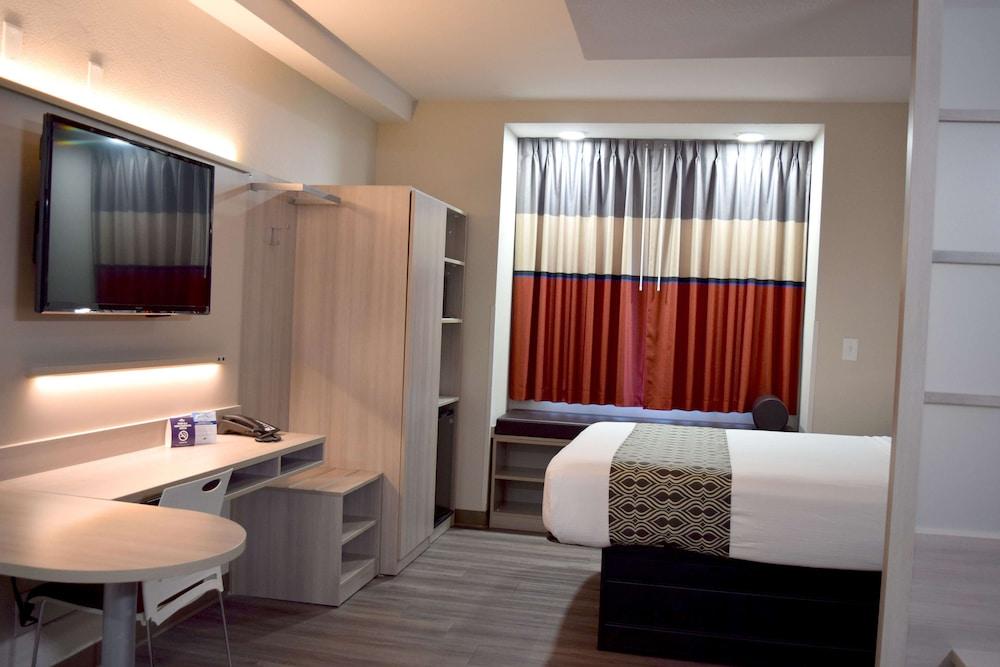 Microtel Inn & Suites by Wyndham Raleigh photo 20
