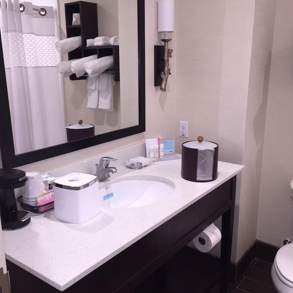Hampton Inn & Suites Stroudsburg Pocono Mountains photo 20