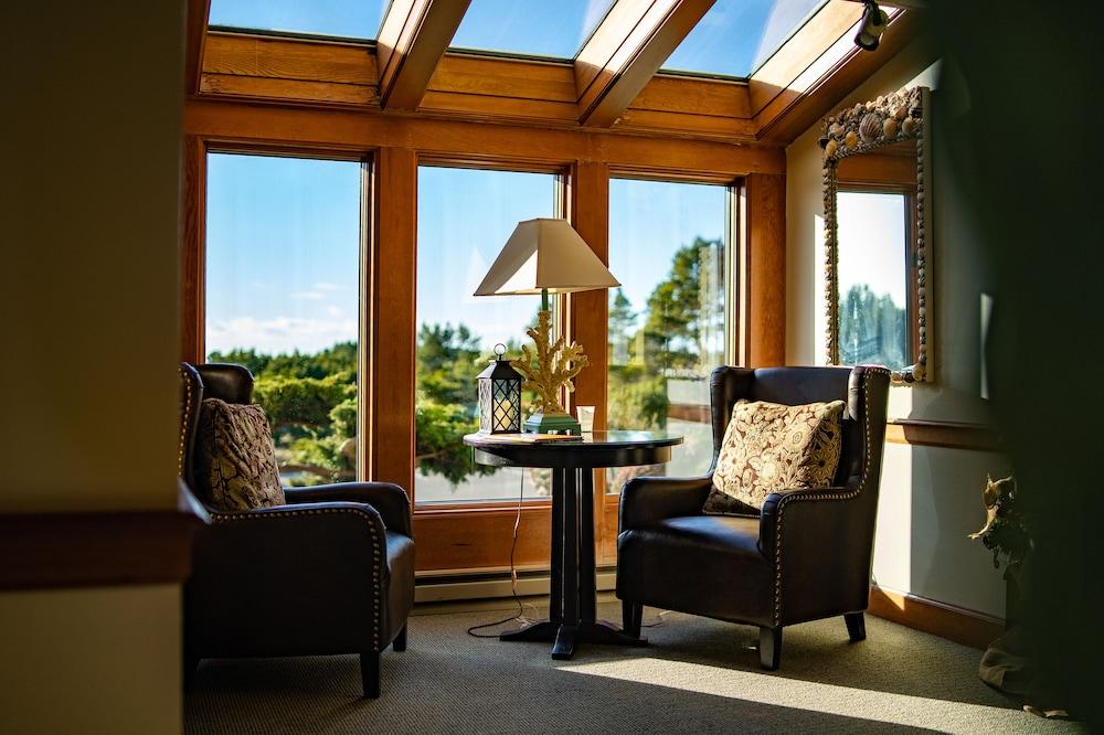 Chateau Westport Resort photo 7