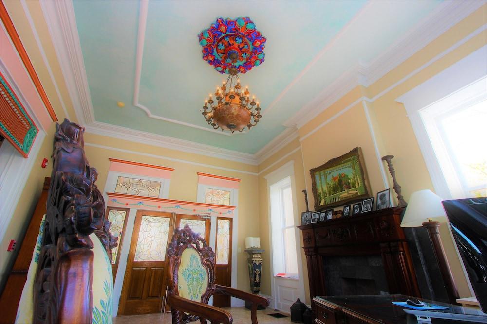 Southernmost House photo 90