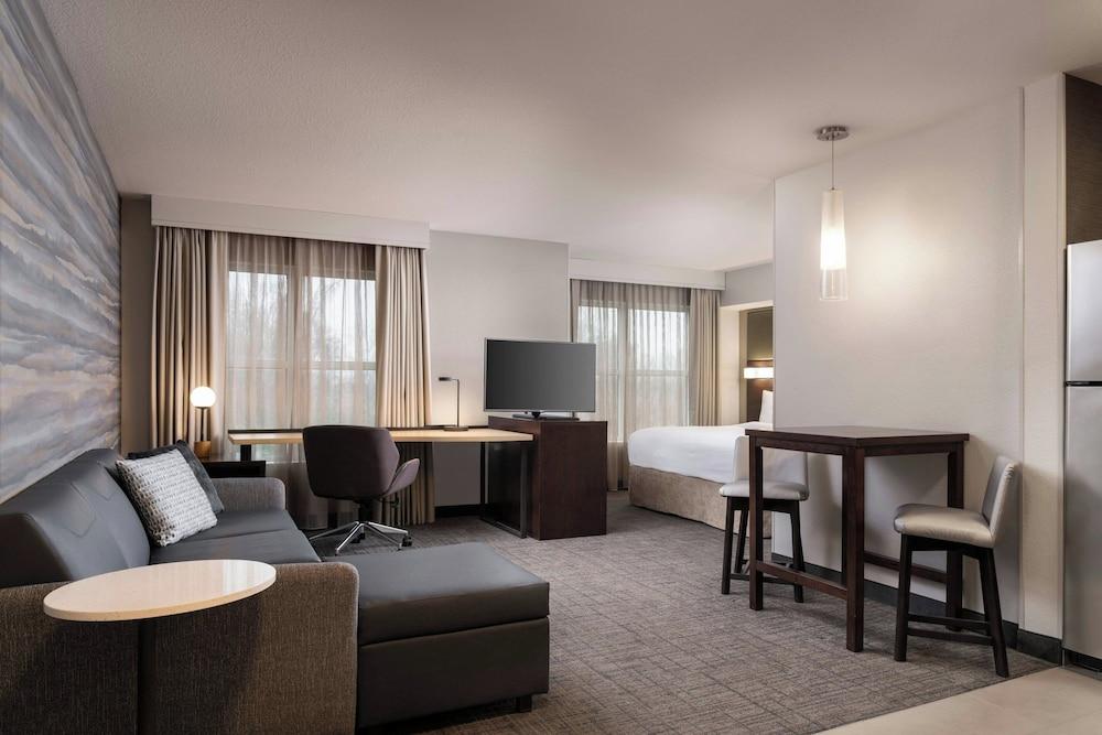 Residence Inn by Marriott Akron Fairlawn photo 8