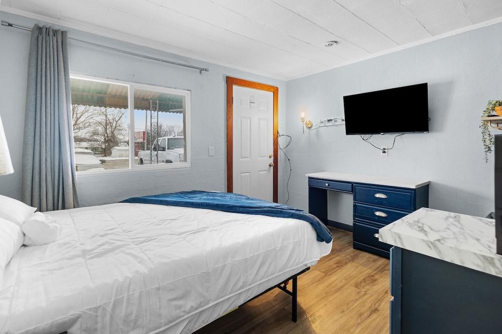 Workforce Suites photo 9